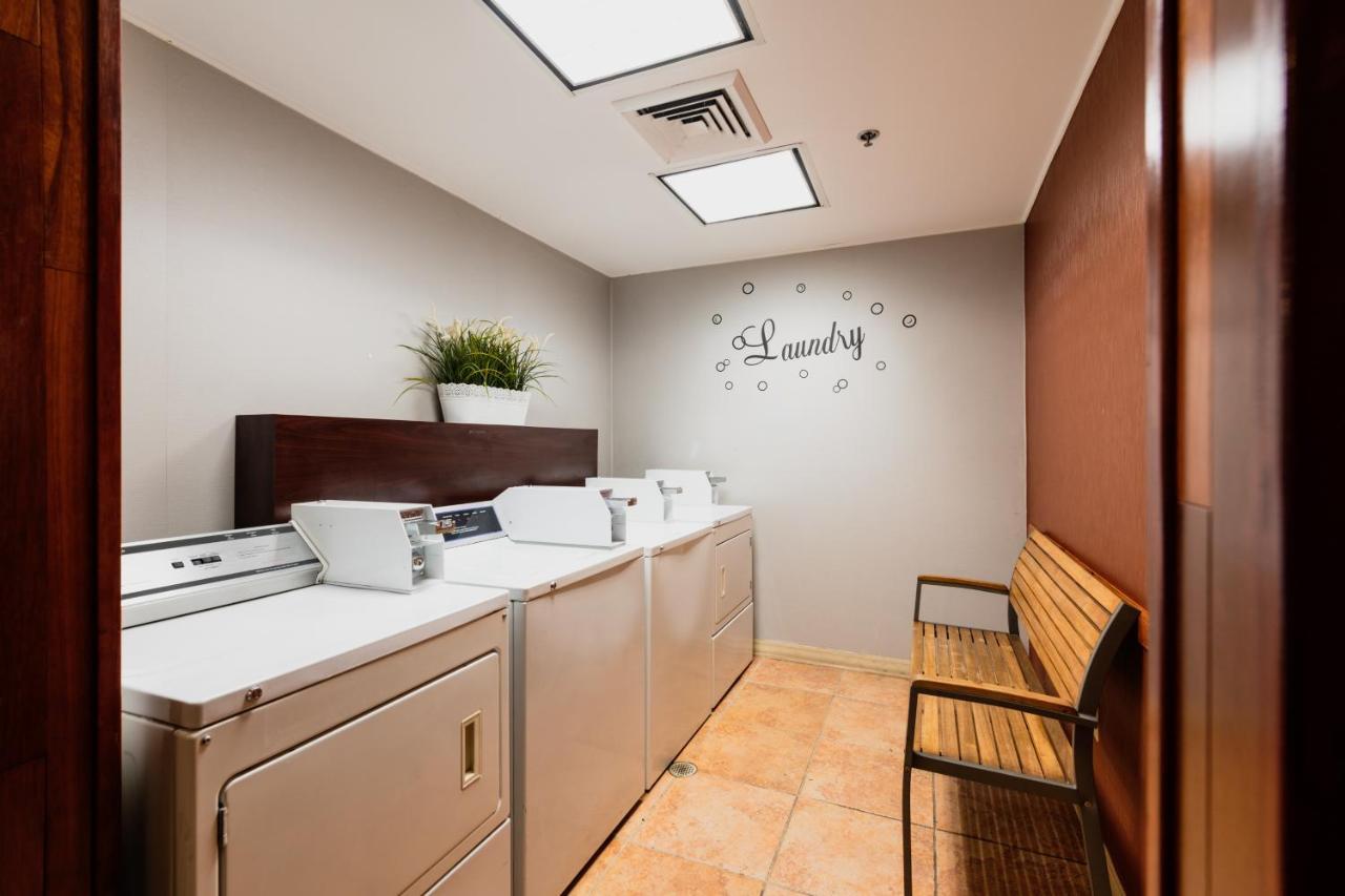 Crowne Plaza Newark Airport By Ihg Hotell Elizabeth Exteriör bild