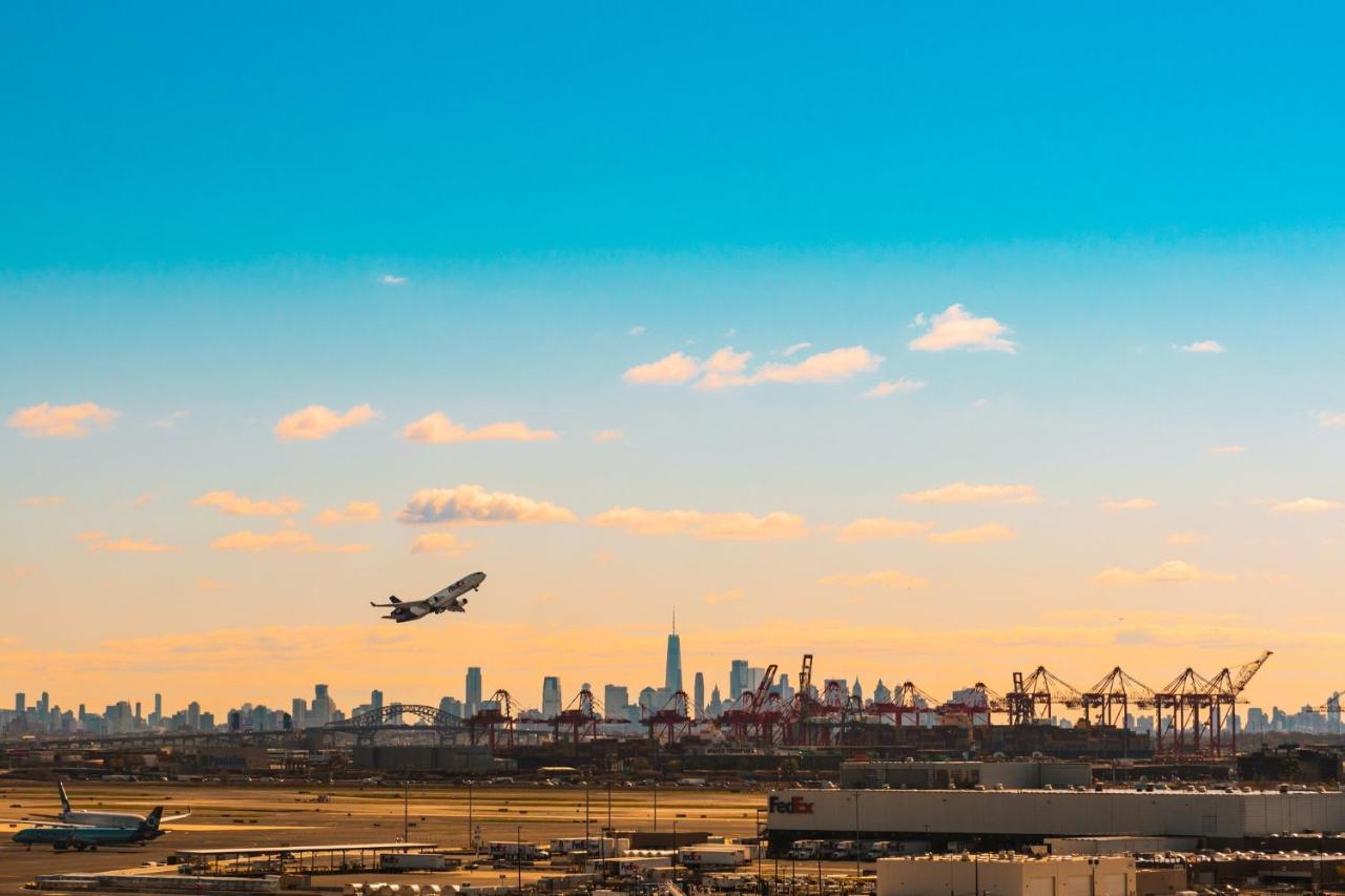 Crowne Plaza Newark Airport By Ihg Hotell Elizabeth Exteriör bild